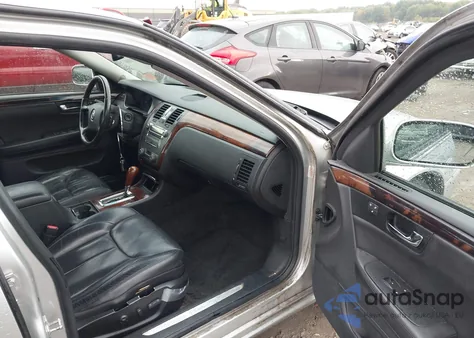 2010 Cadillac Dts Luxury Collection from USA, damaged, VIN 1G6KD5EY0AU112013